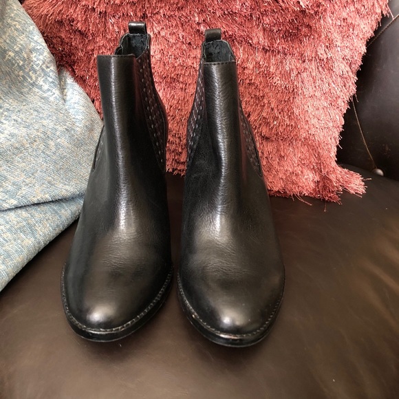 EUC Antonio Melani Booties - Picture 3 of 6